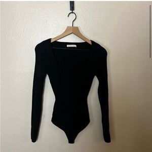 Abercrombie Ribbed Knit Sweetheart Long Sleeve Bodysuit